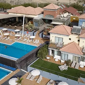 Caybeach Semesteranläggning (resort)