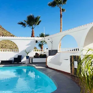 La Casa Blanca Maspalomas - - Adults Only Affittacamere